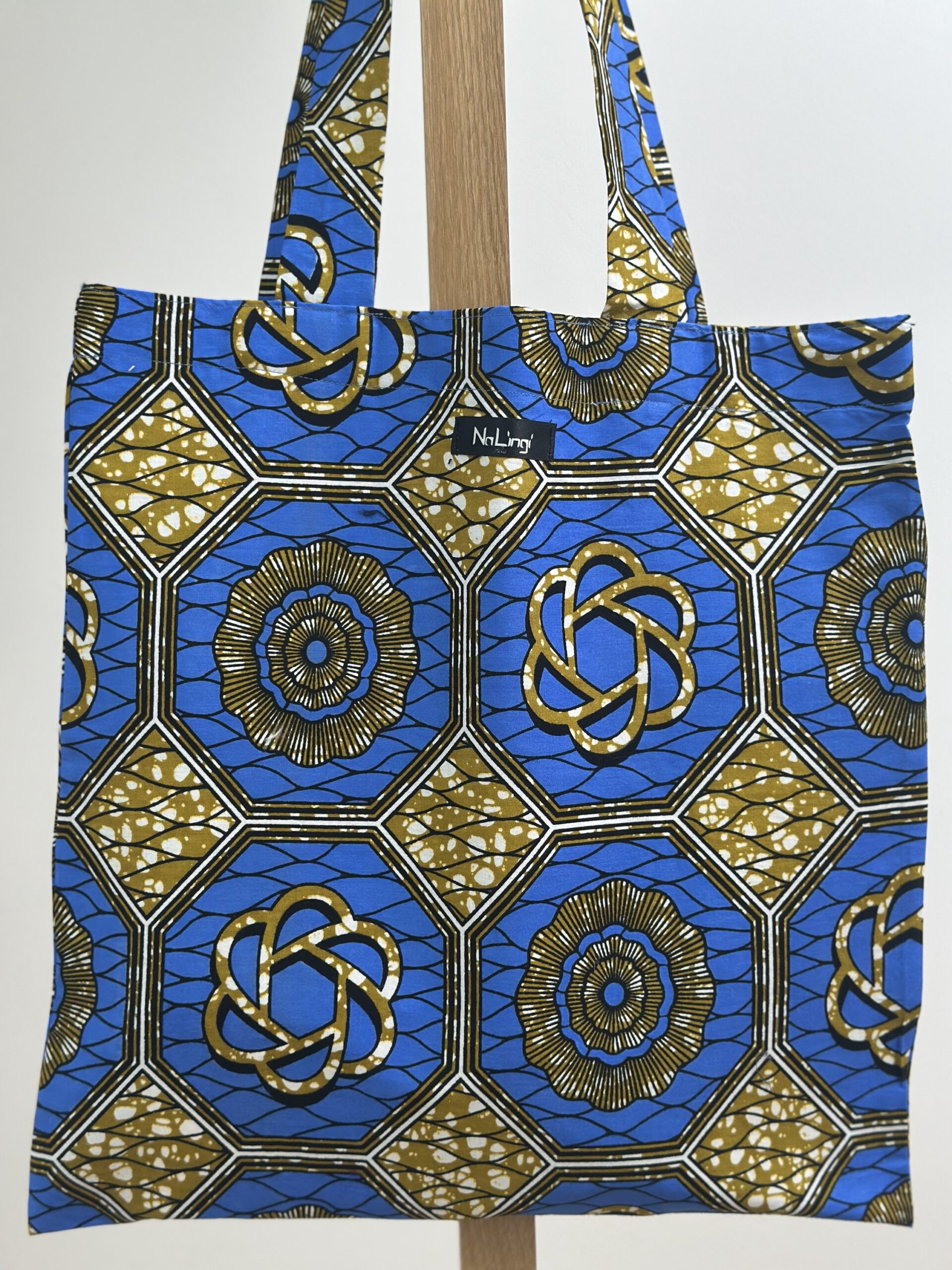 img_0131 Tote bag en wax 009 – Image 1