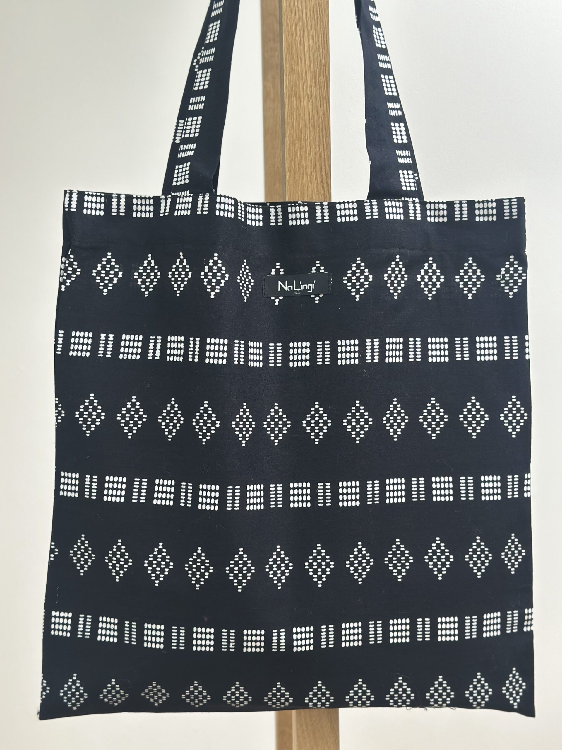 img_0139 Tote bag en wax 012 – Image 1