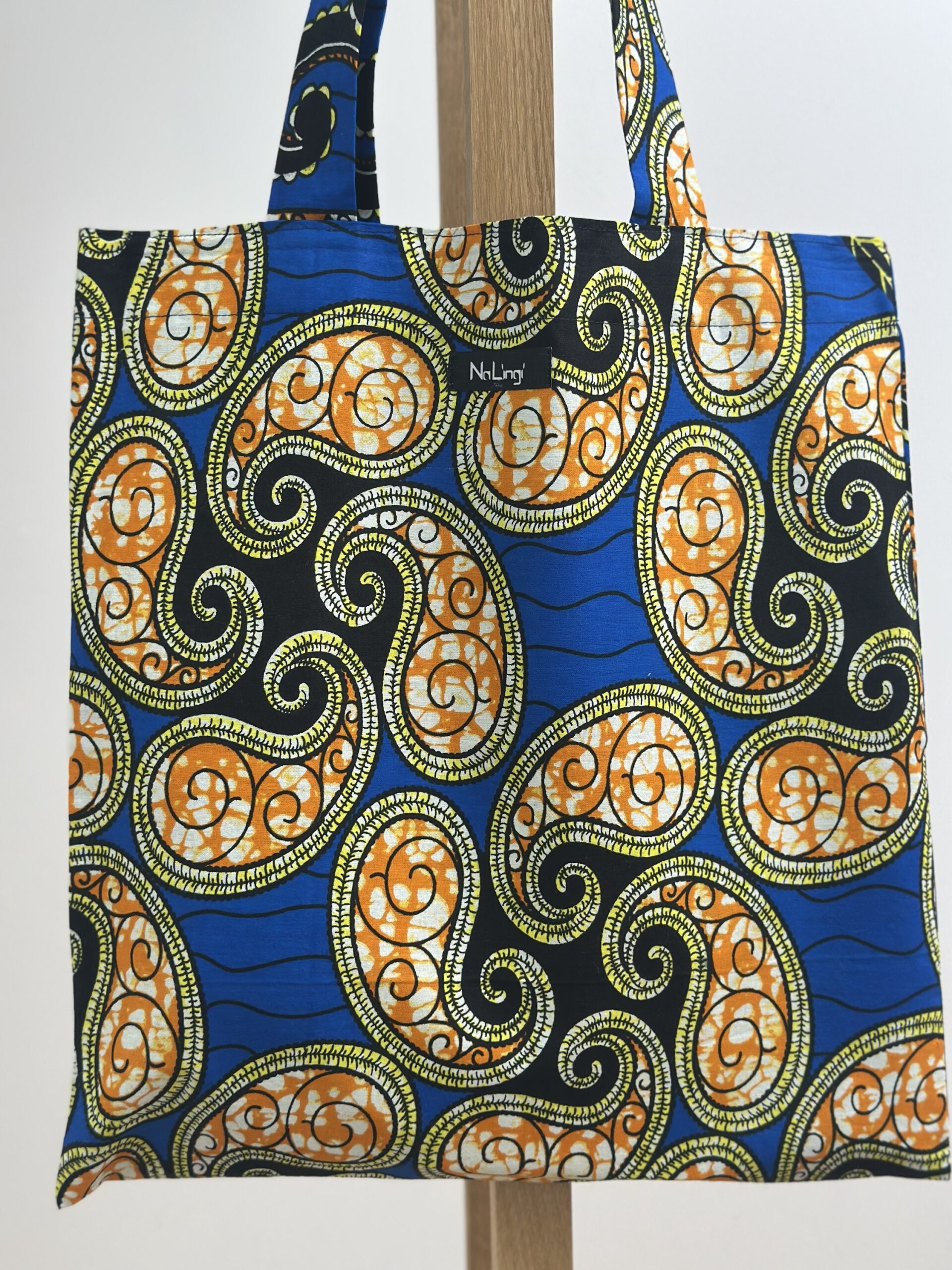 img_0143 Tote bag en wax 013 – Image 1