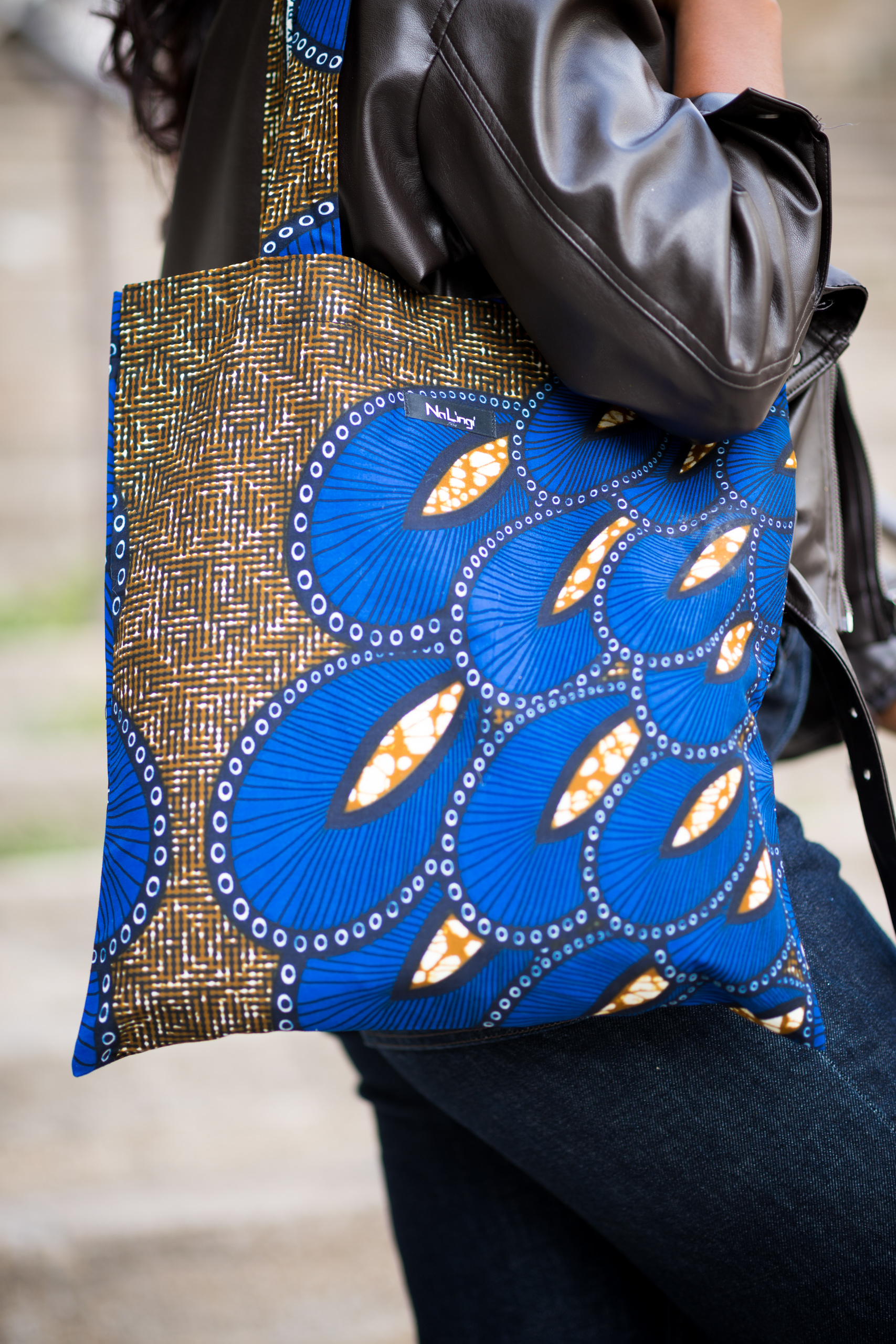 2026_09_20_marc_petitdemange_84076 Tote bag en wax 408 – Image 2